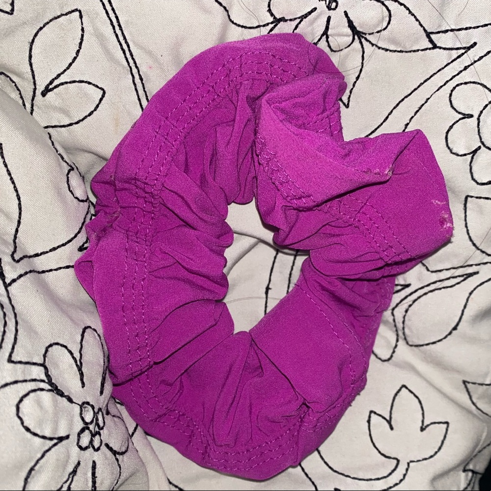 Scrunches - Picture 2 of 3